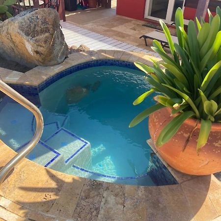 Cozy Studio With Private Spa Oranjestad Ngoại thất bức ảnh