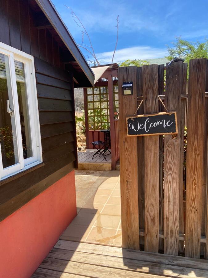 Cozy Studio With Private Spa Oranjestad Ngoại thất bức ảnh