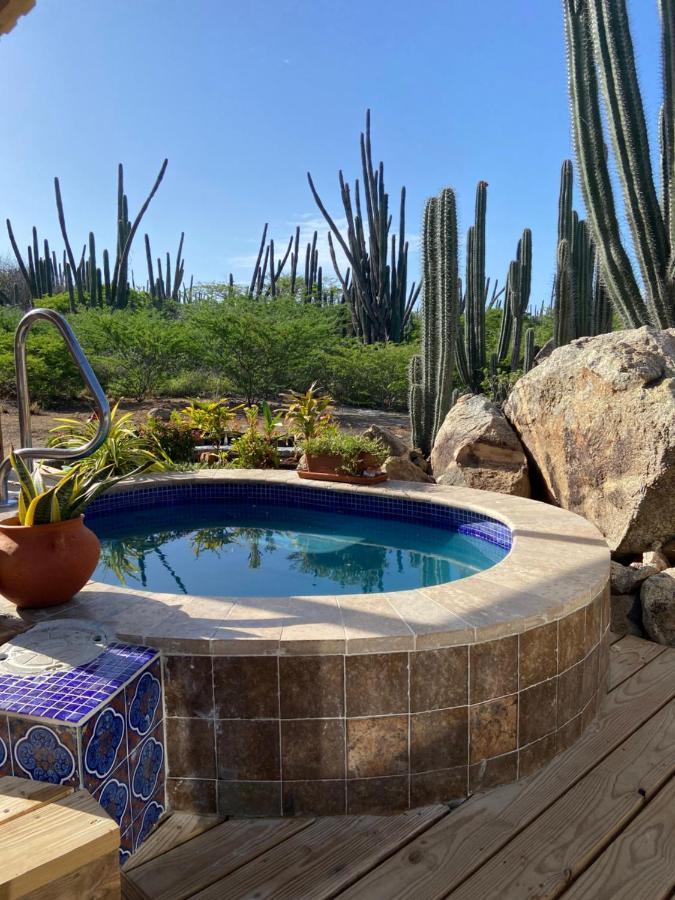 Cozy Studio With Private Spa Oranjestad Ngoại thất bức ảnh