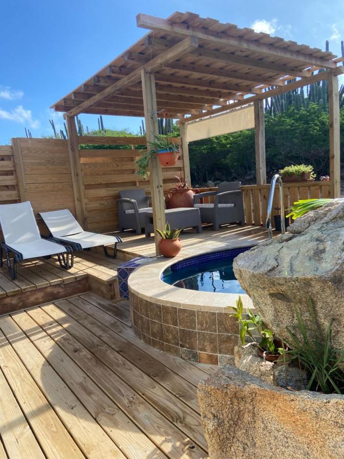 Cozy Studio With Private Spa Oranjestad Ngoại thất bức ảnh